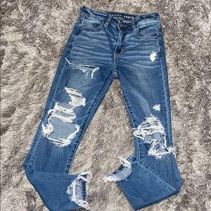 American eagle distressed high rise jean